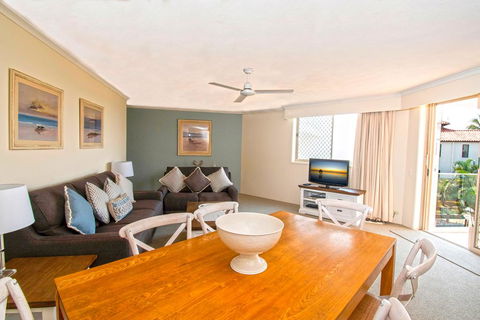 Sandcastles On Currumbin Beach - Accommodation Newcastle 3