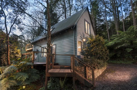Santosa Cottage Sassafras - Accommodation Newcastle 0