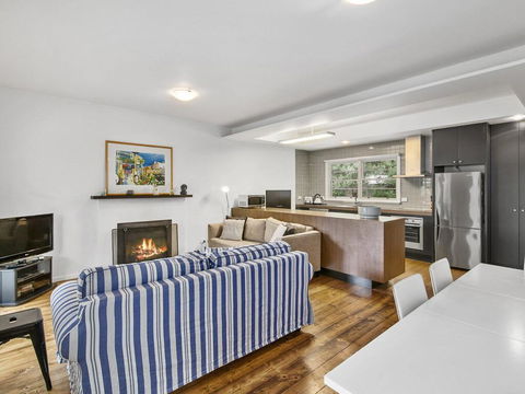 SEA CORNER - Anglesea - Accommodation Newcastle 2