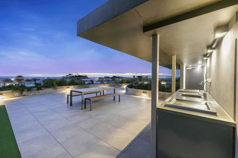 SEA TEMPLE - MORNINGTON - Accommodation Newcastle 1