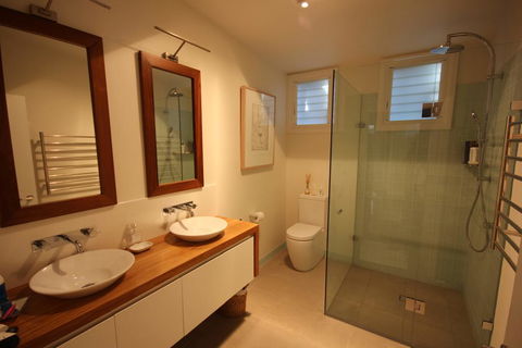 SEA URCHIN - Accommodation Newcastle 3