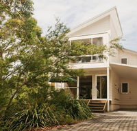 Sea Whispers - a real native outlook - Accommodation Newcastle