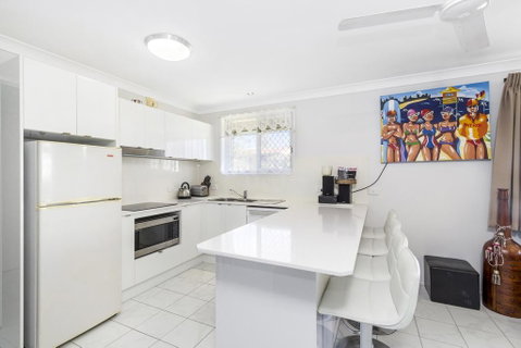 Seabreeze - Accommodation Newcastle 0