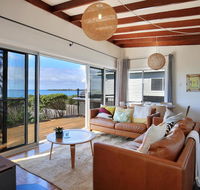 Seakissed Beach House - Accommodation Newcastle