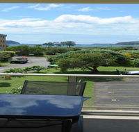 Seaspray- Walk to the beach - Accommodation Newcastle