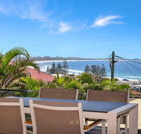 Seaview Beach House By Corporate Boardies - Accommodation Newcastle
