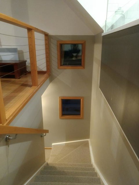 Secret Hut - Accommodation Newcastle 3