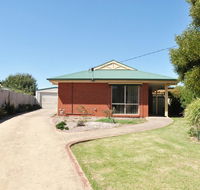 SERRELL BY THE SEA - PET FRIENDLY - Accommodation Newcastle