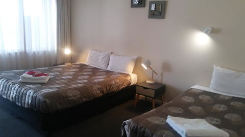 Shady Rest Motel - Accommodation Newcastle 2