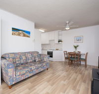 Shipmates Unit 2/51 Christmas Bush Avenue - Accommodation Newcastle