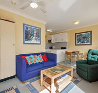 Shipmates Unit 8/51 Christmas Bush Avenue - Accommodation Newcastle