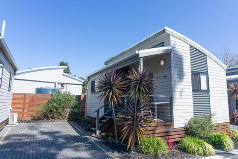 Shoal Bay Holiday Park - Accommodation Newcastle 2