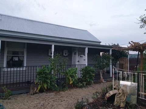 Silverbirch Cottage - Accommodation Newcastle 1