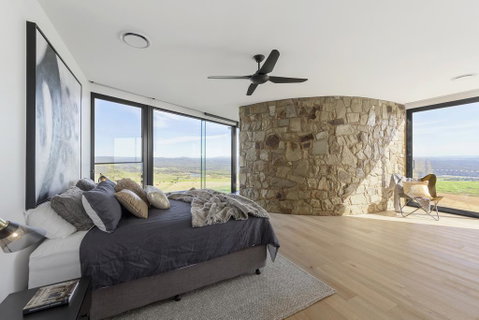 Sky High - Accommodation Newcastle 3