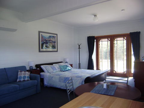 Sleepy Hollow Hideout - Hideout 1 - Accommodation Newcastle 2