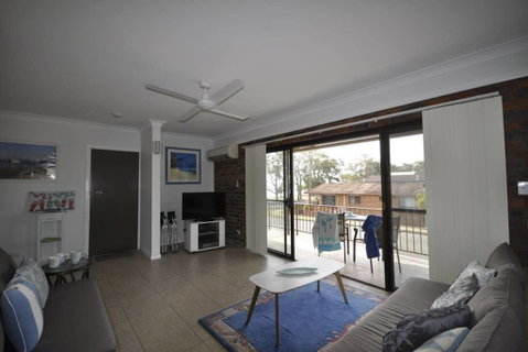Smooth Sailing - Accommodation Newcastle 3