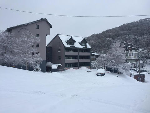 Snow Ski Apartments 15 - Accommodation Newcastle 0