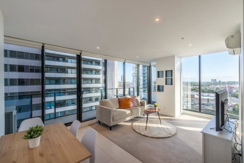 Southbank 2 Bed Apartment With View Next To Crown - Accommodation Newcastle 0