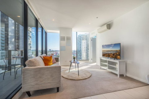 Southbank 2 Bed Apartment With View Next To Crown - Accommodation Newcastle 2