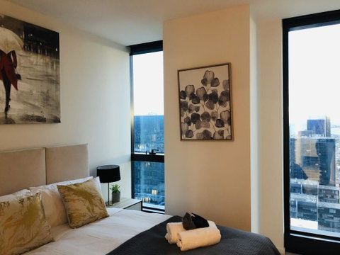 Southbank Stylish Apt With CBD View (La Maison) - Accommodation Newcastle 1