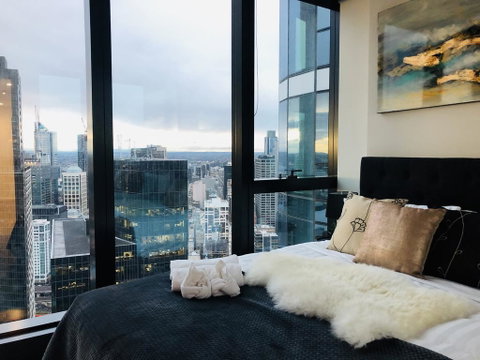 Southbank Stylish Apt With CBD View (La Maison) - Accommodation Newcastle 2