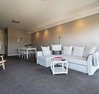 Spacious 2 Bedroom Apartment in Melbourne's Southbank - Accommodation Newcastle