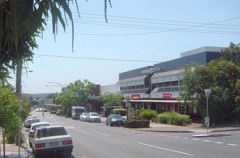 Spacious Apartment With Generous Entertaining - Accommodation Newcastle 1