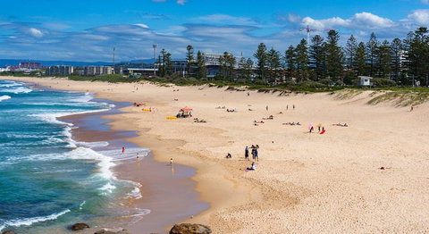 Spacious Townhouse In Wollongong - Accommodation Newcastle 2