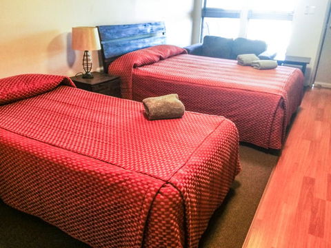 Spinifex Hotel - Accommodation Newcastle 0