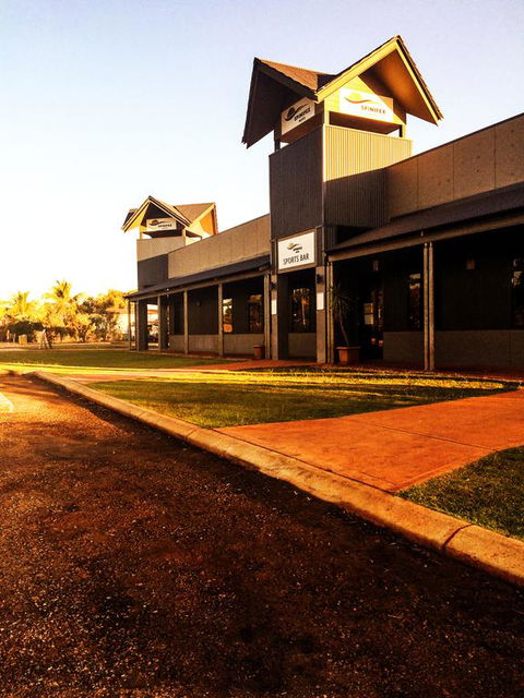 Spinifex Hotel - Accommodation Newcastle 3