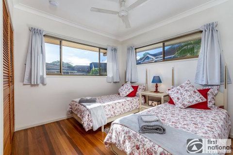 Spoil Yourself With The Perfect Position Of This First Floor Unit - Accommodation Newcastle 2
