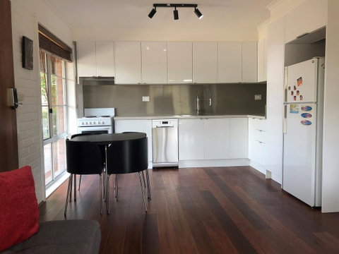 Sponars 4 - Accommodation Newcastle 2
