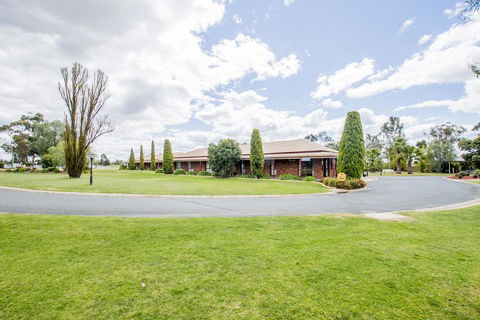 Sportslander Motor Inn - Accommodation Newcastle 0