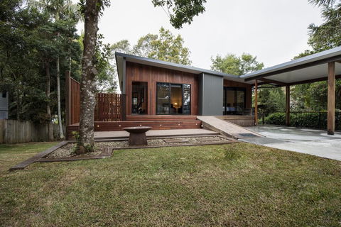 Springbrook25 Whole House - Accommodation Newcastle 1