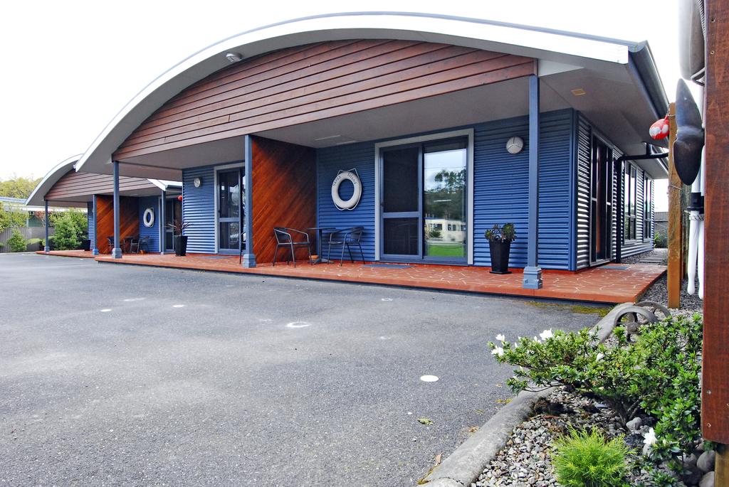 Strahan TAS Accommodation Newcastle
