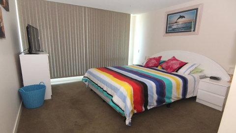 Strand Beachside 502 - Accommodation Newcastle 1
