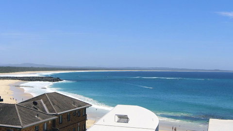 Strand Beachside 802 - Accommodation Newcastle 3