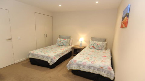 Strand Beachside 903 - Accommodation Newcastle 3