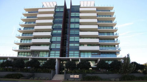 Strand Beachside 903 - Accommodation Newcastle 2