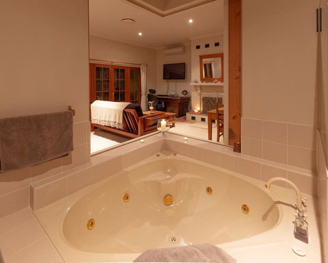 Strathearn Park Lodge - Accommodation Newcastle 2