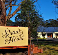 Straw House B and B - Accommodation Newcastle