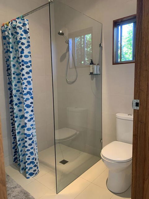 Studio With Stunning Mountain Views - Accommodation Newcastle 1