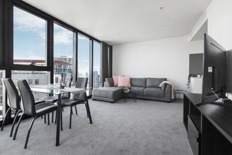 Stunning Luxury Apartment High Above The City - Accommodation Newcastle 2
