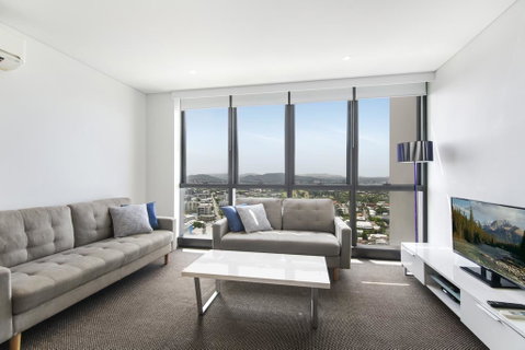 Stunning Views On The 41st Floor - Accommodation Newcastle 0