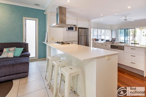 Stunning Waterfront Home With Pool - Sylvan Beach Esp, Bellara - Accommodation Newcastle 3