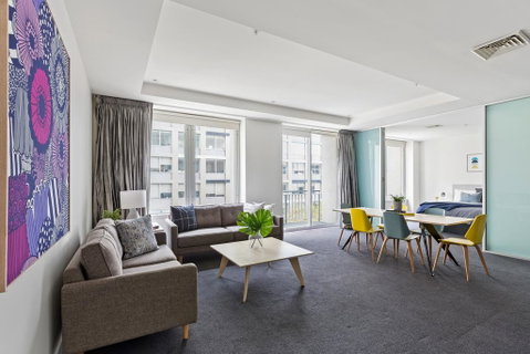 Stunning, Central Huge CBD Pad, Free WiFi, Netflix - Accommodation Newcastle 1