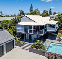 Stylish and spacious masterpiece Sunshine Beach - Accommodation Newcastle