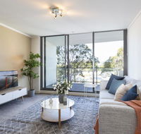 Stylish apartment minutes from city and airport - Accommodation Newcastle