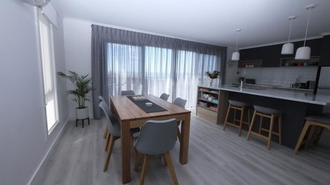 Stylish Holiday Unit - Accommodation Newcastle 1