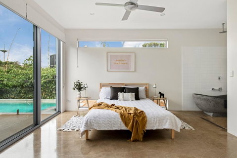 Sundays Beach House - Accommodation Newcastle 0